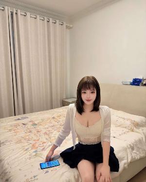 性感单身开朗居家骚妹