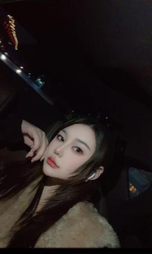 E罩杯御姐依依