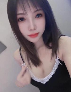 非常骚的大奶妹子 叫床非常好听