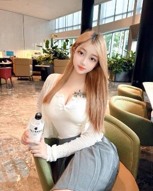 桐梓林吊钟大奶萱萱