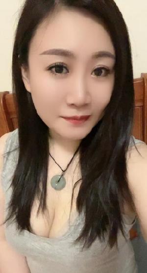 肉臀波霸小姐姐