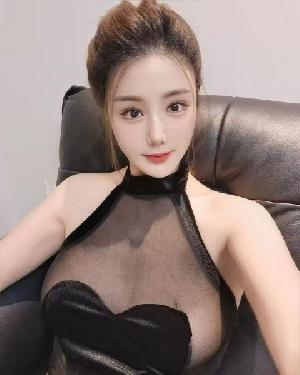 丰满性感翘臀绾绾