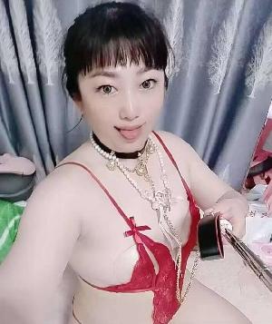 天花板服务女奴桃桃