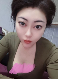 南山巨乳李包子