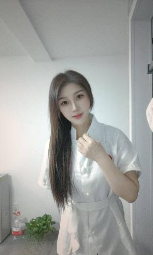 拱野性感制服妹子