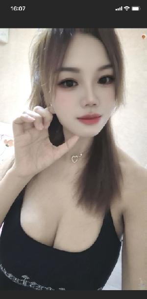 一米七长腿大奶少妇