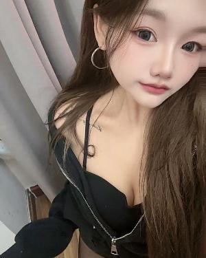 娇媚猫女孩春节在