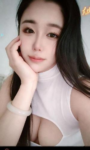 龙华大胸老师过年在