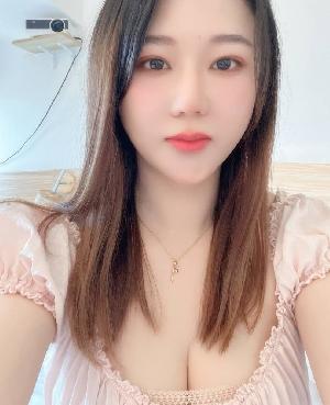 长腿嫩妹丰满大胸