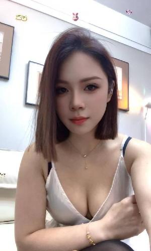 湖塘少妇小妖精