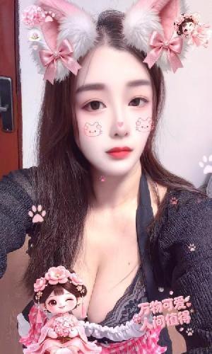 甜美巨乳御姐
