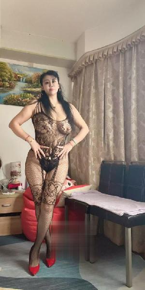 水中萧大奶御姐