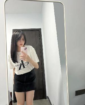 敏感体质易高潮的极品粉嫩妹子