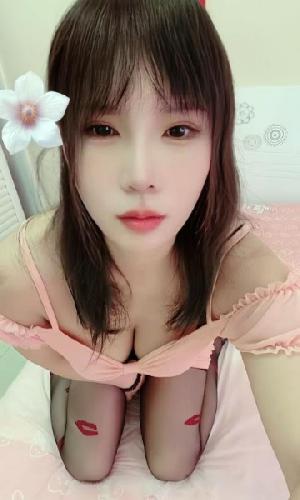 大长腿舌吻微微