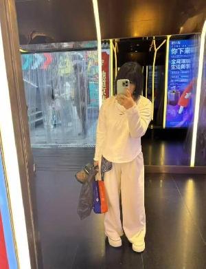 奥体精神小妹