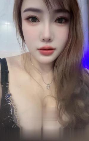 龙华红山大胸美女