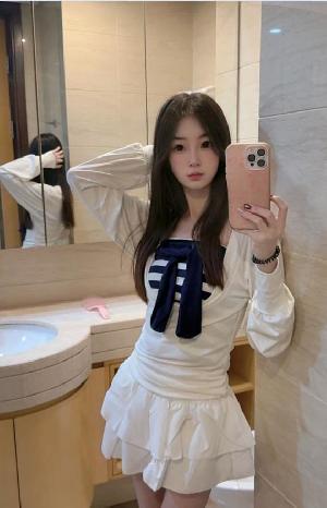 粉嫩学生妹喜欢怎么艹都行