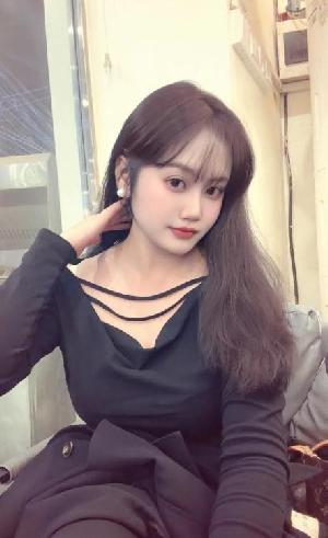 南山性感大胸啵啵妹