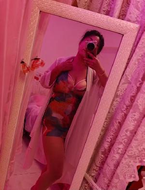 福田巨乳轻熟女榨汁机