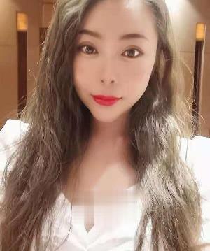 性感大长腿三点粉   可外出