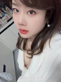 张府园骚货御姐心怡老师