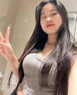 性感热辣骚妹子口活一流棒