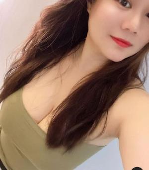 丰满御姐翘臂体验