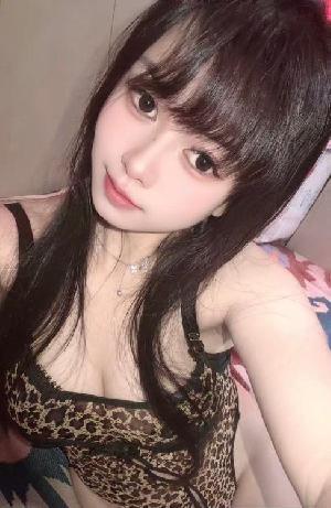豹纹大胸甜甜
