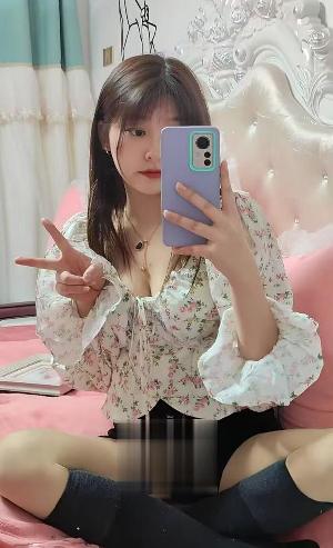 颜值高服务好的小姐姐