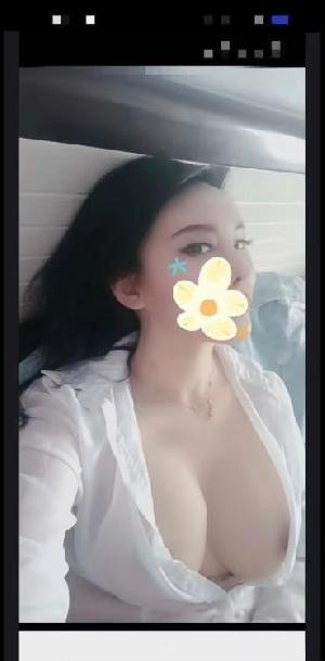 爆乳三通骚货