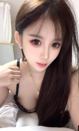 坂田舌吻美女小小鱼