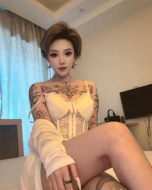 符文战士纹身妹可欣