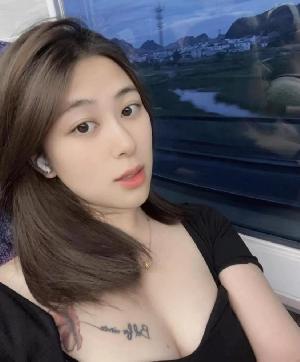 大屁股云朵