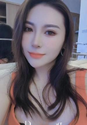 双胞胎骚御姐