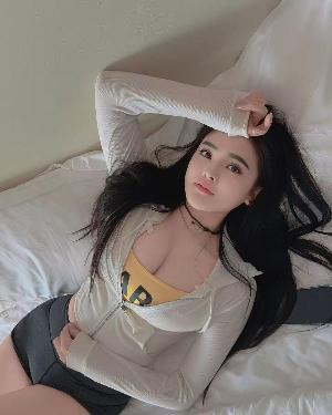 大奶小九