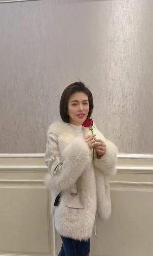 花式服务肖然