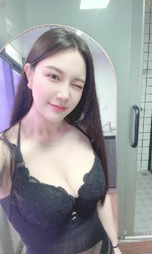 健身女孩西宝
