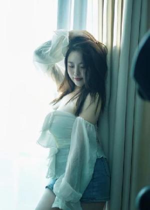 微胖美臀莎莎