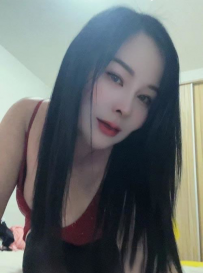 丰润肉臀少妇