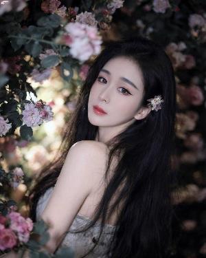 气质迷人小妖精萱萱