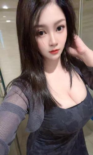 大灯野战骚妇