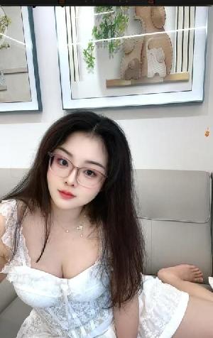 成华区广东眼镜妹