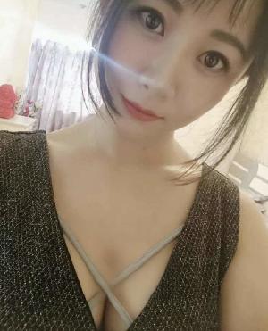 性感蜜桃御姐热情服务