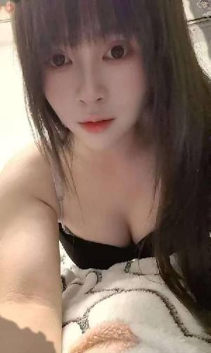 性感肤白小萝莉