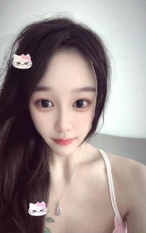 清纯可人大长腿