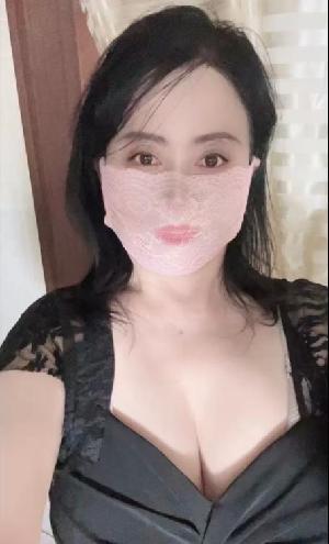 技术型肥臀巨乳熟女