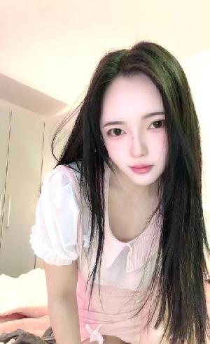 大胸菲菲小可爱