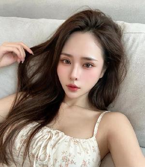 红土地轻轨站附近小娜