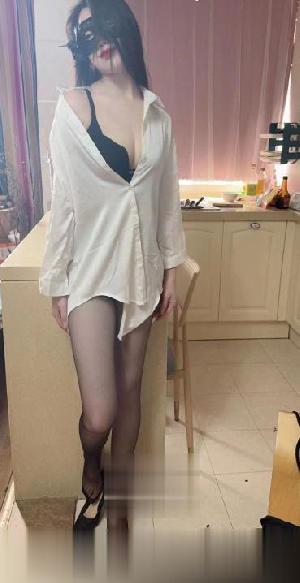 风骚艳舞女郎棒棒的