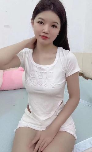 粉嫩私处紧致小美女